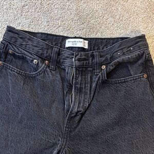 Abercrombie & Fitch the loose high rise dark wash